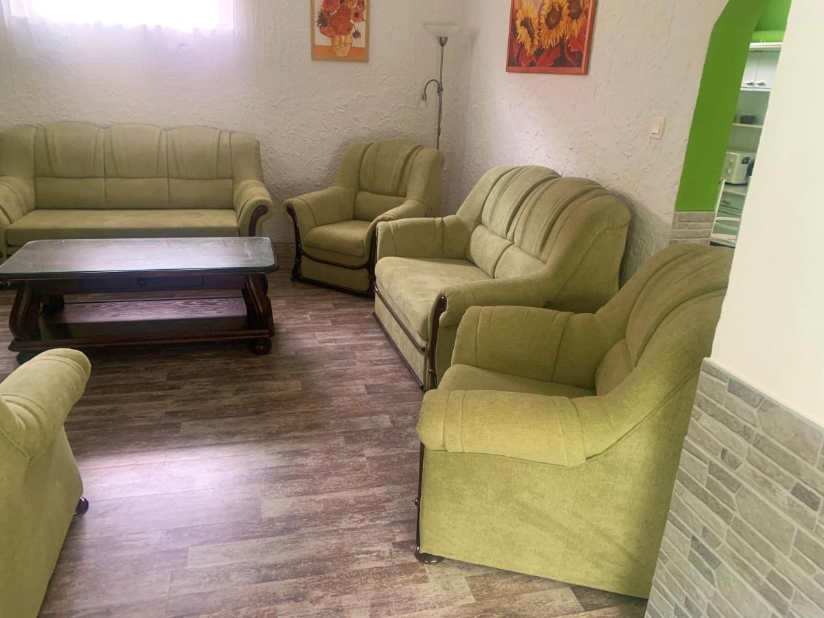 Viktor Apartmanhaz Zamárdi エクステリア 写真