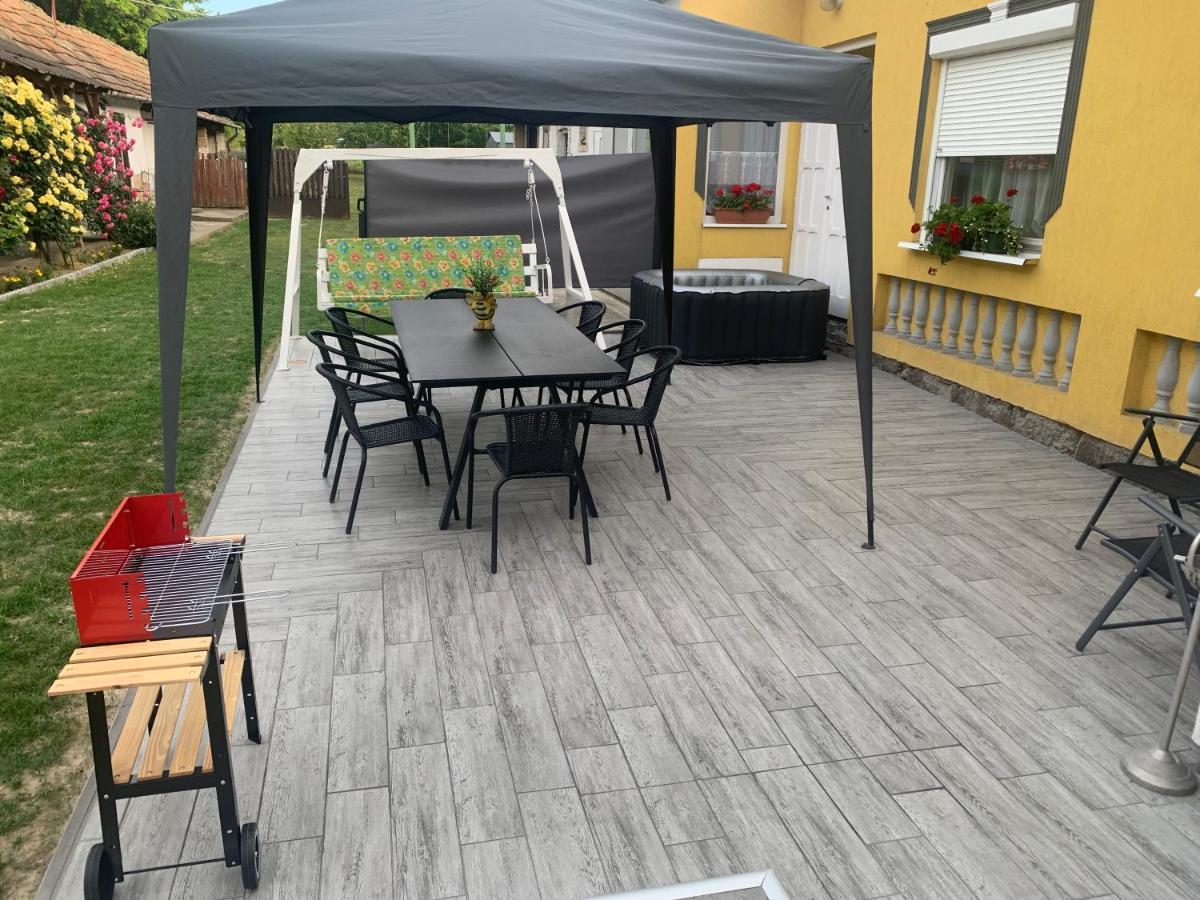 Viktor Apartmanhaz Zamárdi エクステリア 写真