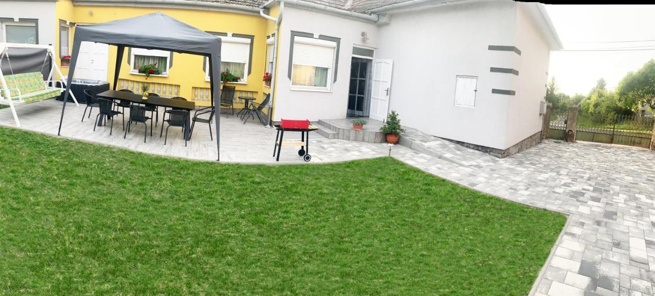 Viktor Apartmanhaz Zamárdi エクステリア 写真