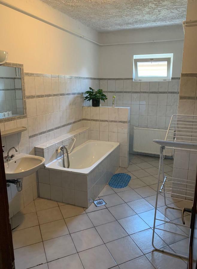 Viktor Apartmanhaz Zamárdi エクステリア 写真