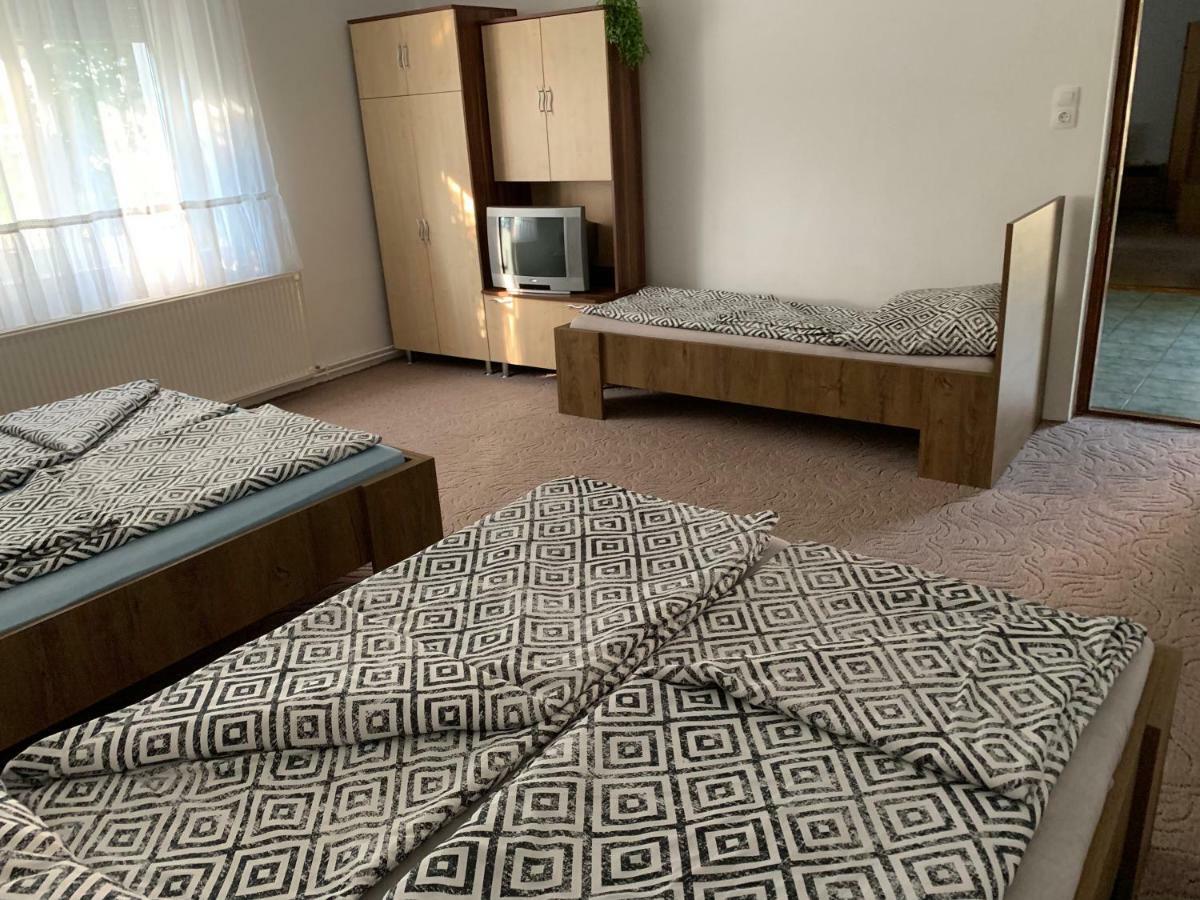 Viktor Apartmanhaz Zamárdi エクステリア 写真